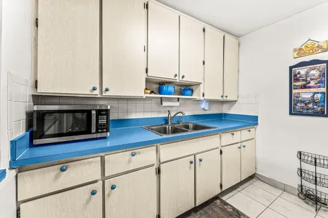 1040 W 1st Street Riviera Beach FL 33404