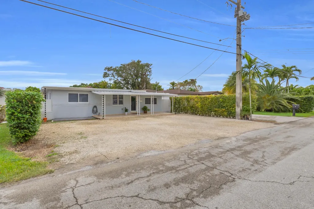 6350 Sw 32 Street Miami FL 33155