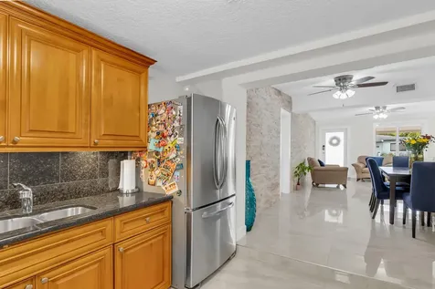 6350 Sw 32 Street Miami FL 33155