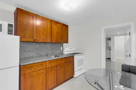6350 Sw 32 Street Miami FL 33155