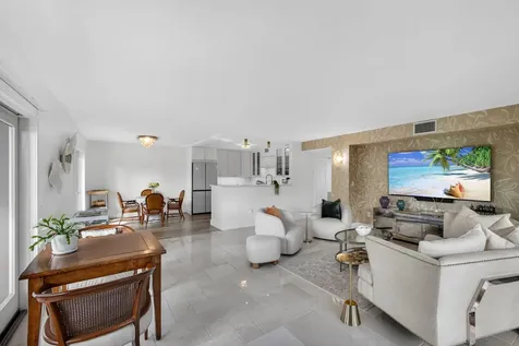 129 S Golfview Road Lake Worth Beach FL 33460