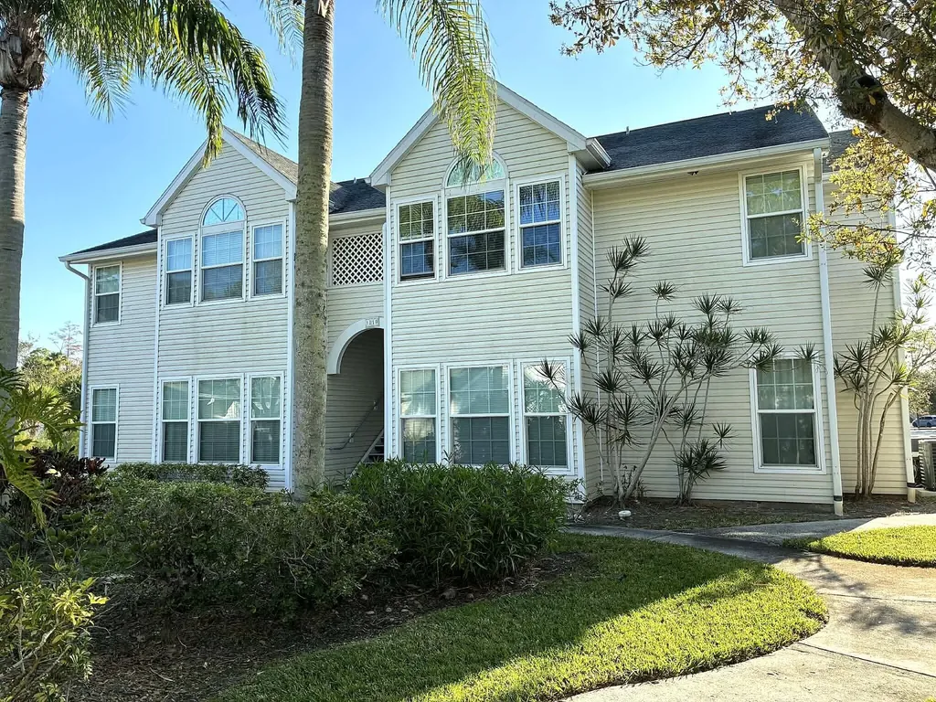 1810 Waterford Drive Vero Beach FL 32966