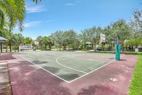 3960 Oaks Clubhouse Drive Pompano Beach FL 33069