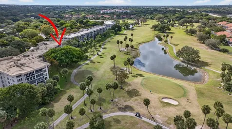 3960 Oaks Clubhouse Drive Pompano Beach FL 33069
