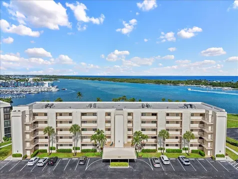200 Intracoastal Place Tequesta FL 33469