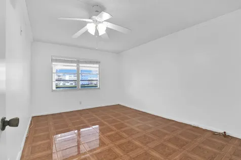 2043 Cornwall C Boca Raton FL 33434