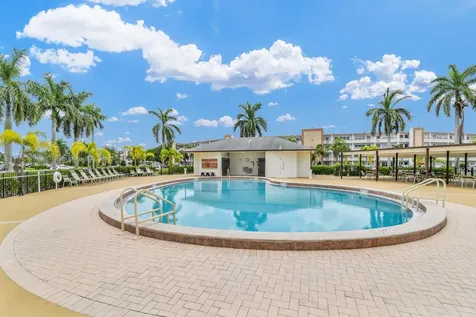 2043 Cornwall C Boca Raton FL 33434