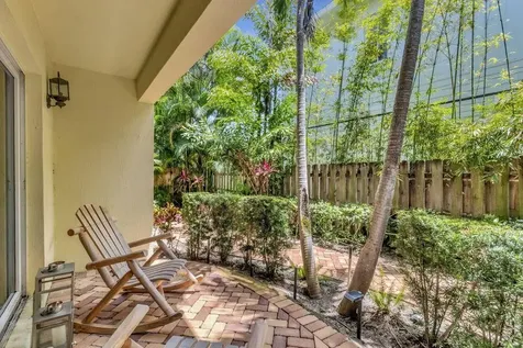 49 SE 7th Avenue Delray Beach FL 33445