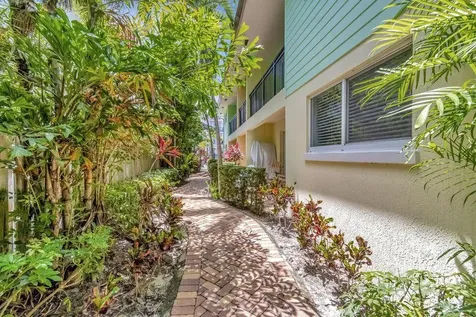 49 SE 7th Avenue Delray Beach FL 33445