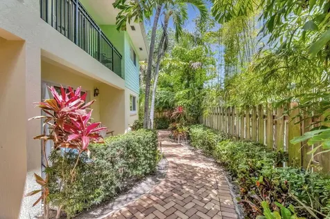 49 SE 7th Avenue Delray Beach FL 33445
