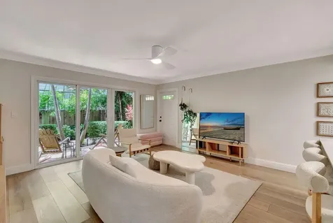 49 SE 7th Avenue Delray Beach FL 33445
