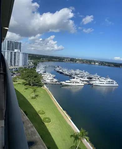 130 Lakeshore Drive North Palm Beach FL 33408