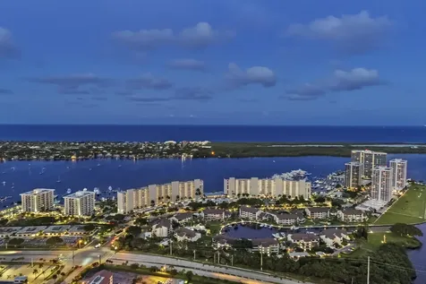 130 Lakeshore Drive North Palm Beach FL 33408