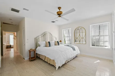 117 Via Vizcaya Palm Beach FL 33480