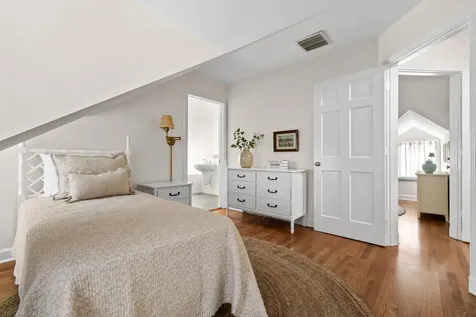 117 Via Vizcaya Palm Beach FL 33480