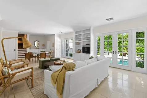 117 Via Vizcaya Palm Beach FL 33480