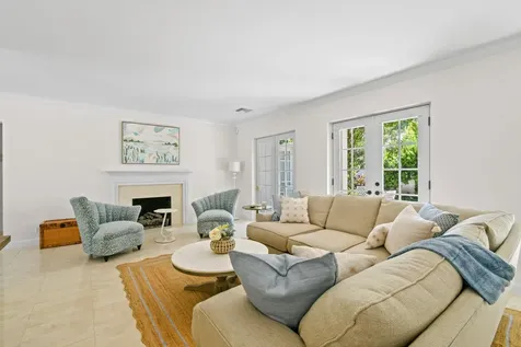117 Via Vizcaya Palm Beach FL 33480