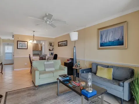 2333 Indian River Boulevard Vero Beach FL 32960