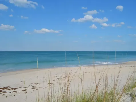2333 Indian River Boulevard Vero Beach FL 32960