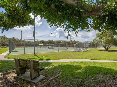 2333 Indian River Boulevard Vero Beach FL 32960