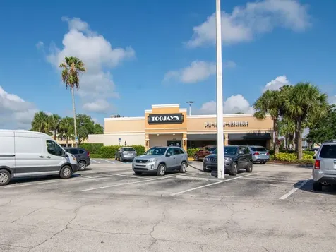 2333 Indian River Boulevard Vero Beach FL 32960