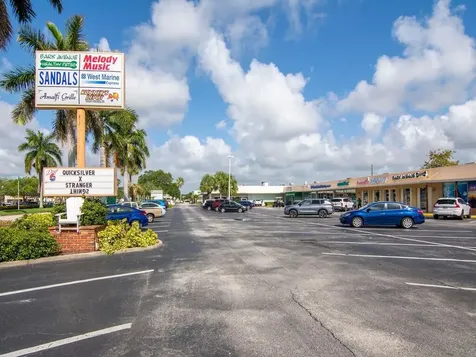 2333 Indian River Boulevard Vero Beach FL 32960