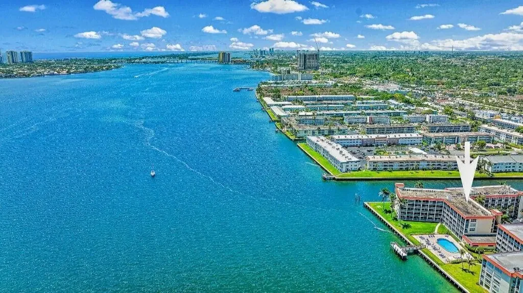100 Paradise Harbour Boulevard North Palm Beach FL 33408