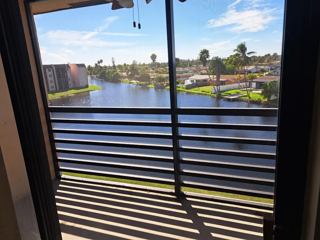 2711 Nw 104th Avenue Sunrise FL 33322