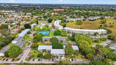 262 Ventnor R Deerfield Beach FL 33442