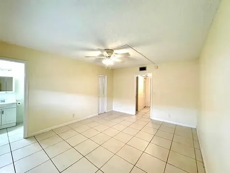 116 Oxford 400 West Palm Beach FL 33417
