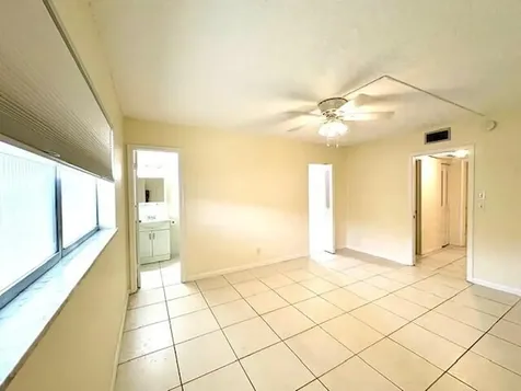 116 Oxford 400 West Palm Beach FL 33417