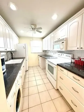 116 Oxford 400 West Palm Beach FL 33417