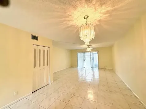 116 Oxford 400 West Palm Beach FL 33417