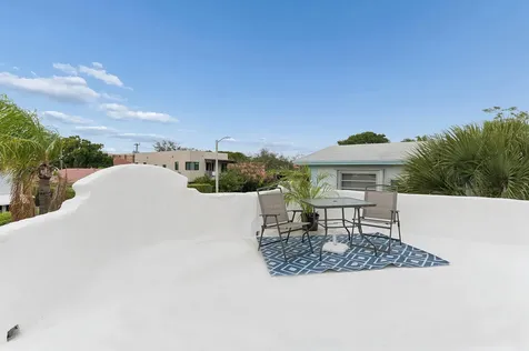 24 S Ocean Breeze Lake Worth Beach FL 33460