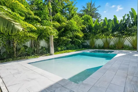 827 N Lake Avenue Delray Beach FL 33483