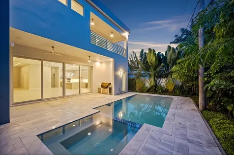 827 N Lake Avenue Delray Beach FL 33483