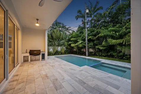 827 N Lake Avenue Delray Beach FL 33483