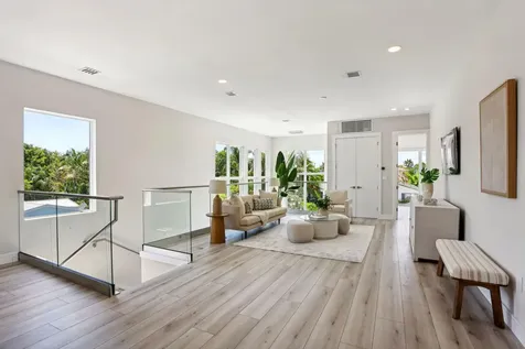 827 N Lake Avenue Delray Beach FL 33483