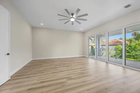 827 N Lake Avenue Delray Beach FL 33483