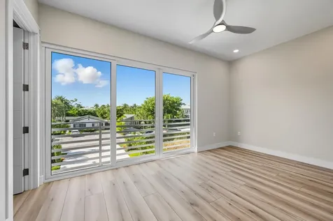 827 N Lake Avenue Delray Beach FL 33483