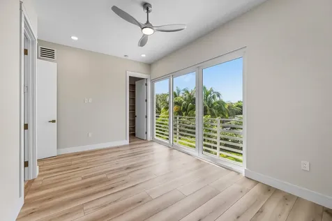 827 N Lake Avenue Delray Beach FL 33483