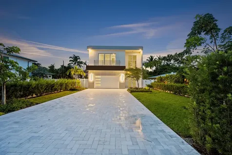 827 N Lake Avenue Delray Beach FL 33483