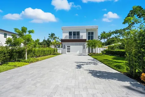 827 N Lake Avenue Delray Beach FL 33483