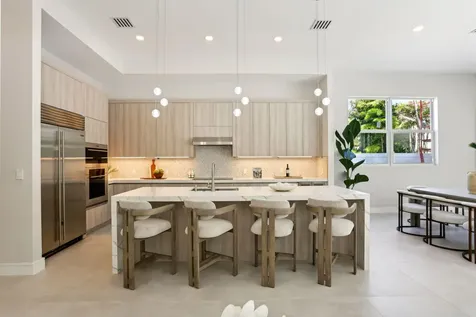 827 N Lake Avenue Delray Beach FL 33483