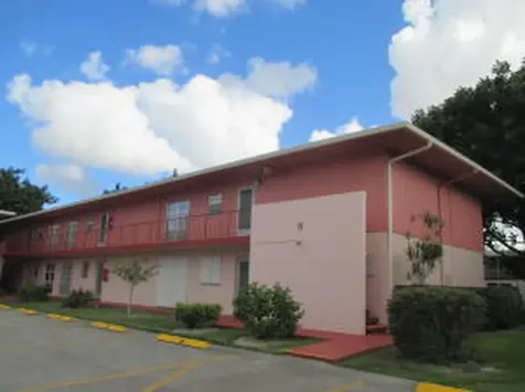 19 Golfs Edge F West Palm Beach FL 33417