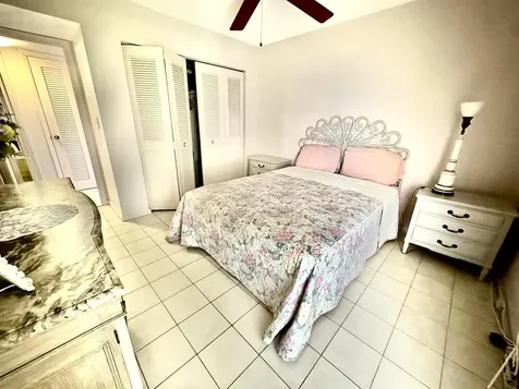 19 Golfs Edge F West Palm Beach FL 33417