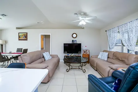 2065 Sw Gemini Lane Port Saint Lucie FL 34984
