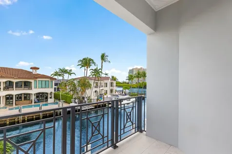 863 Enfield Street Boca Raton FL 33487
