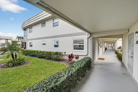 212 Monaco Way Delray Beach FL 33446