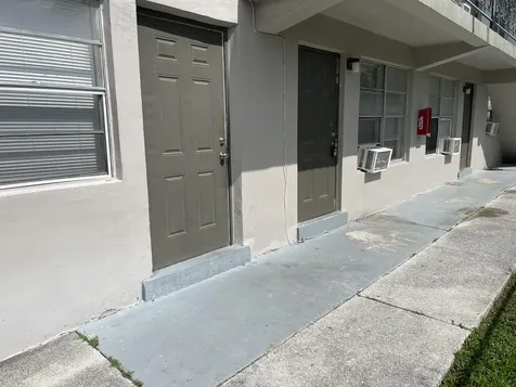 914 4th Street West Palm Beach FL 33401